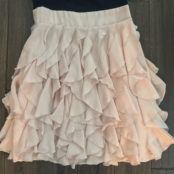 H&M Black & Cream Fit & Flare Tiered Ruffle Party Cocktail Mini Dress 6 - Picture 2 of 7